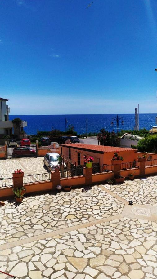 La Terrazza Sul Mare Hotel มารีนาดีกาเมโรตา ภายนอก รูปภาพ