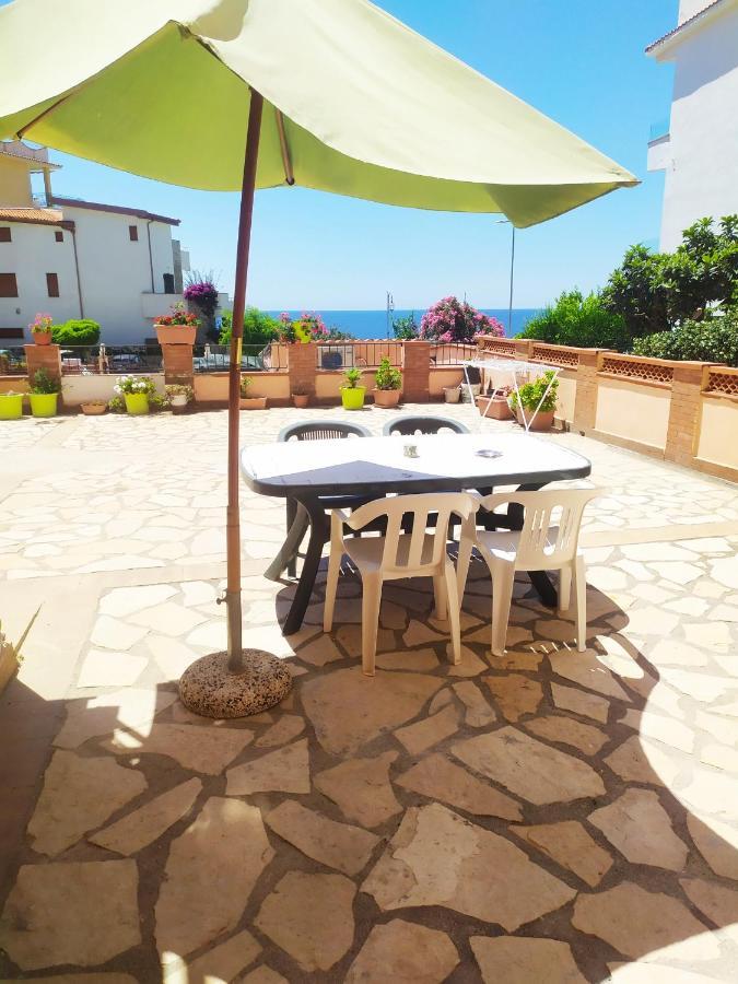 La Terrazza Sul Mare Hotel มารีนาดีกาเมโรตา ภายนอก รูปภาพ